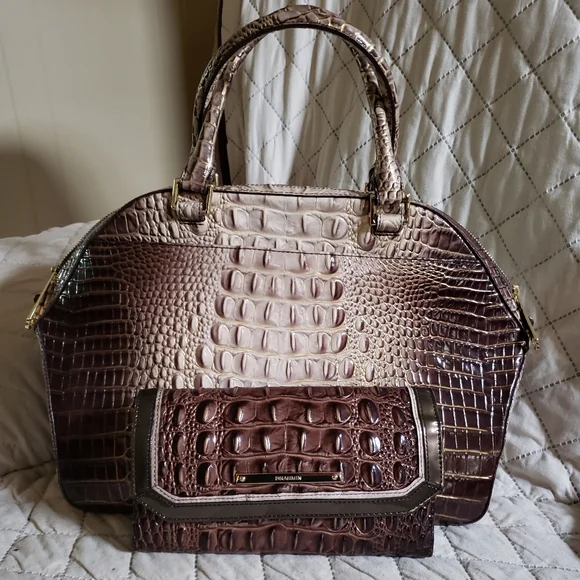 Brahmin handbag,  made from the finest Italian leather, color Brown. - Picture 4 of 5